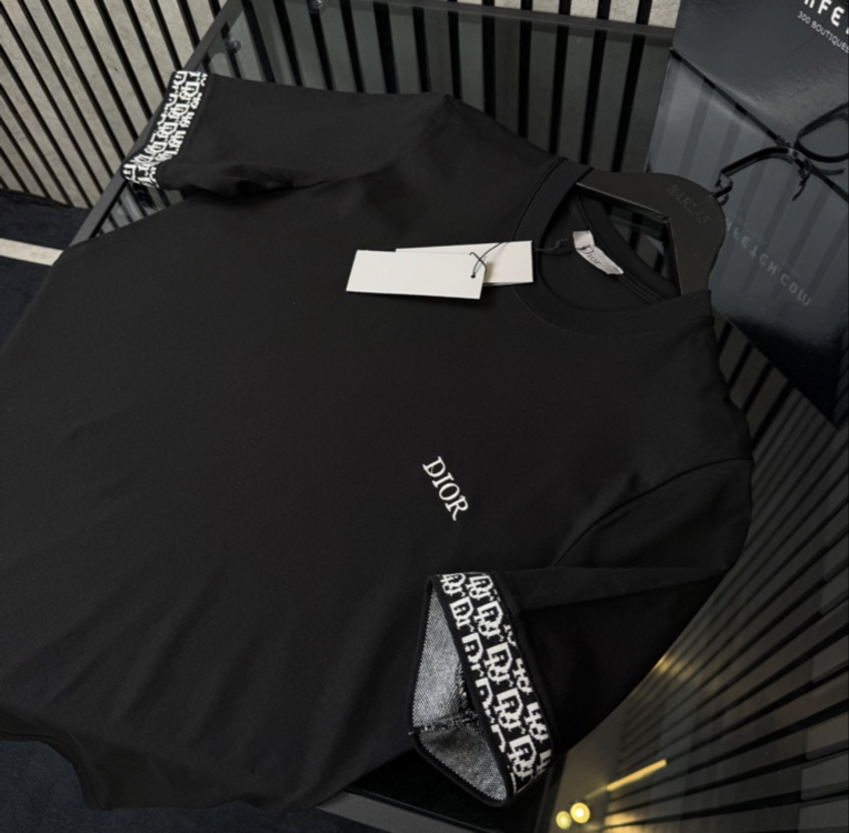 DIŌR PREMİUM T-SHIRT KOL DETAYLI