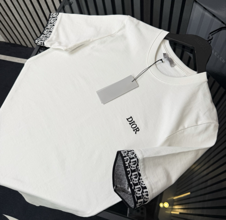 DIŌR PREMİUM T-SHIRT KOL DETAYLI