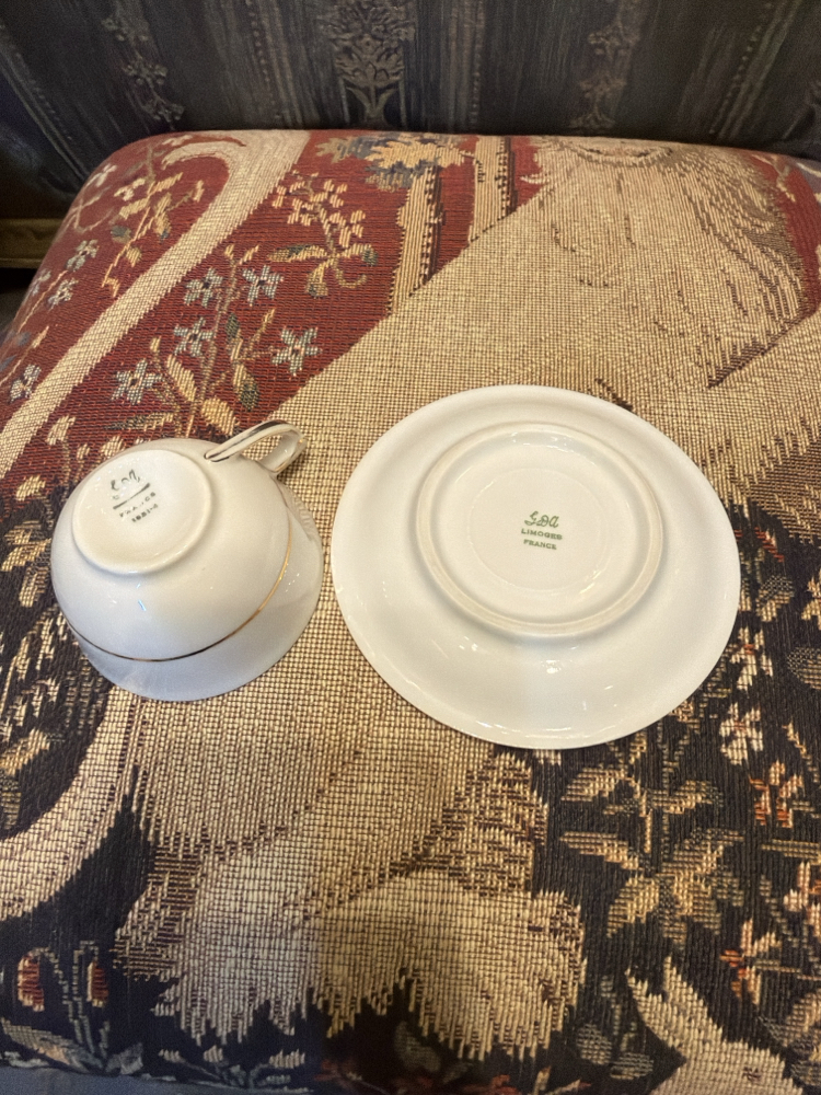 Limoges fincan
