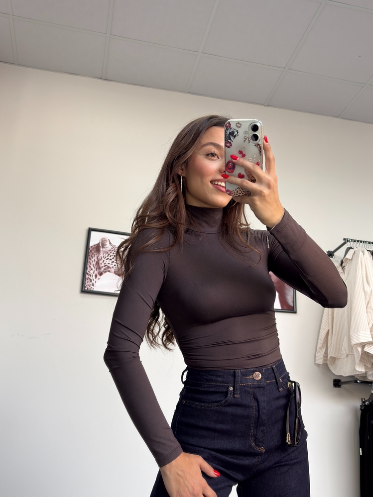 Yanı Büzgülü Kahverengi Boğazlı Bodysuit