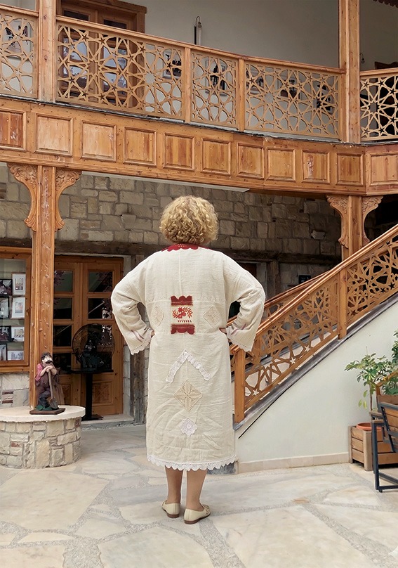 İşlemeli Antika Kaftan