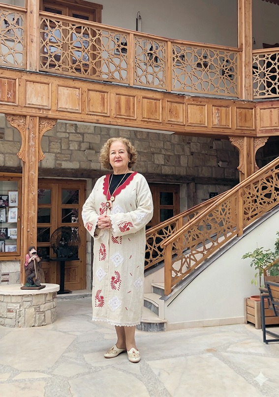 İşlemeli Antika Kaftan