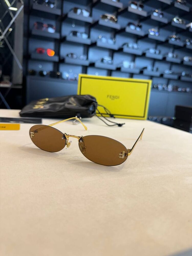 Fendi kahverengi cam güneş gözlüğü
