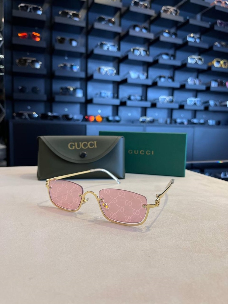 Gucci polarize pembe cam detay güneş gözlüğü