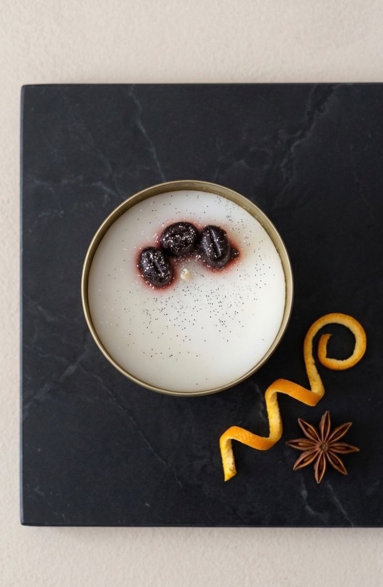 Spiced Mocha Nazar Boncuklu Teneke Kutu Soya Mum