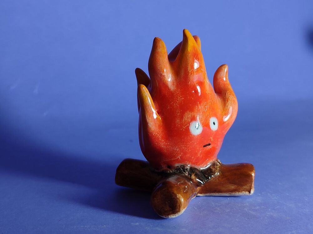 Calcifer .・✫・゜・。.