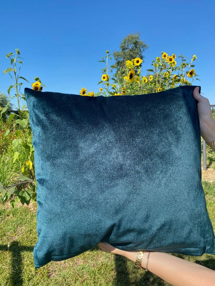 Emerald Dusk 50 x 50 Kadife Kırlent Kılıfı