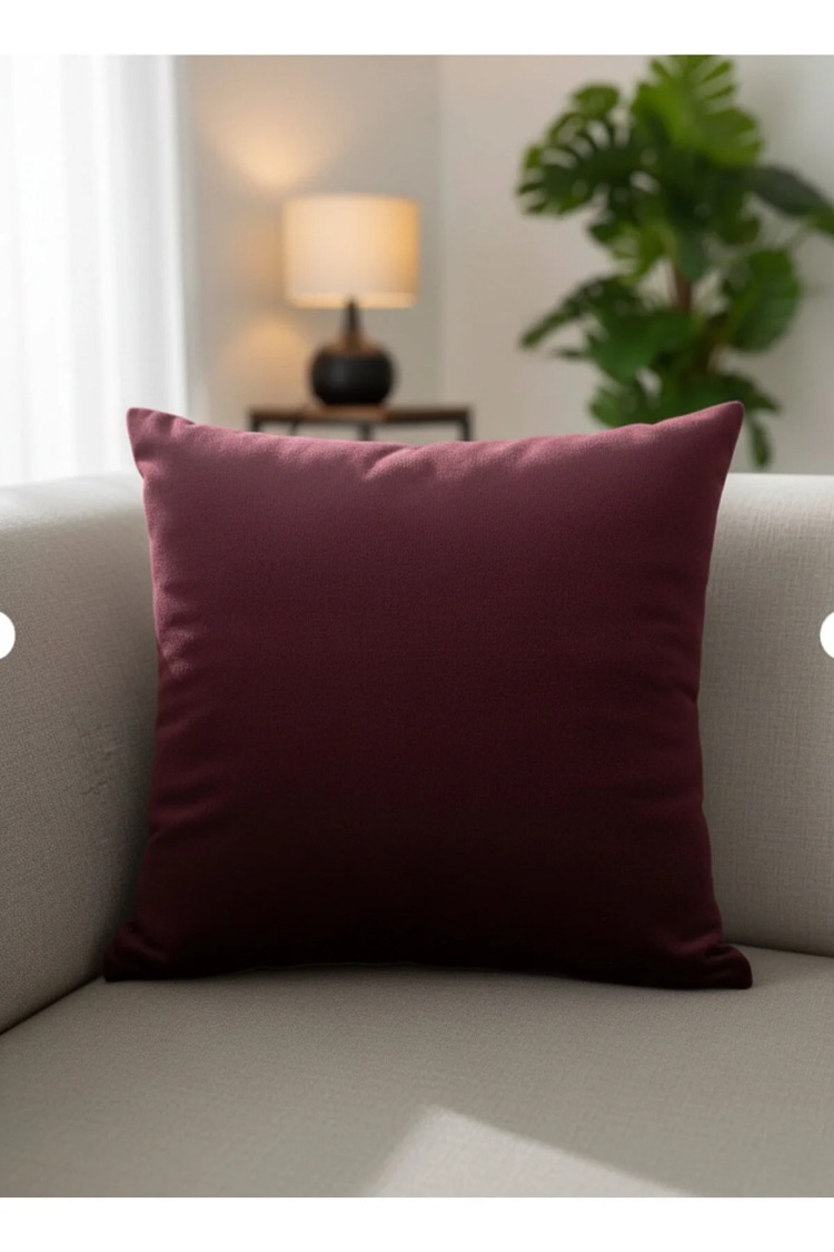 Crımson Embrace 45x45 Kırlent