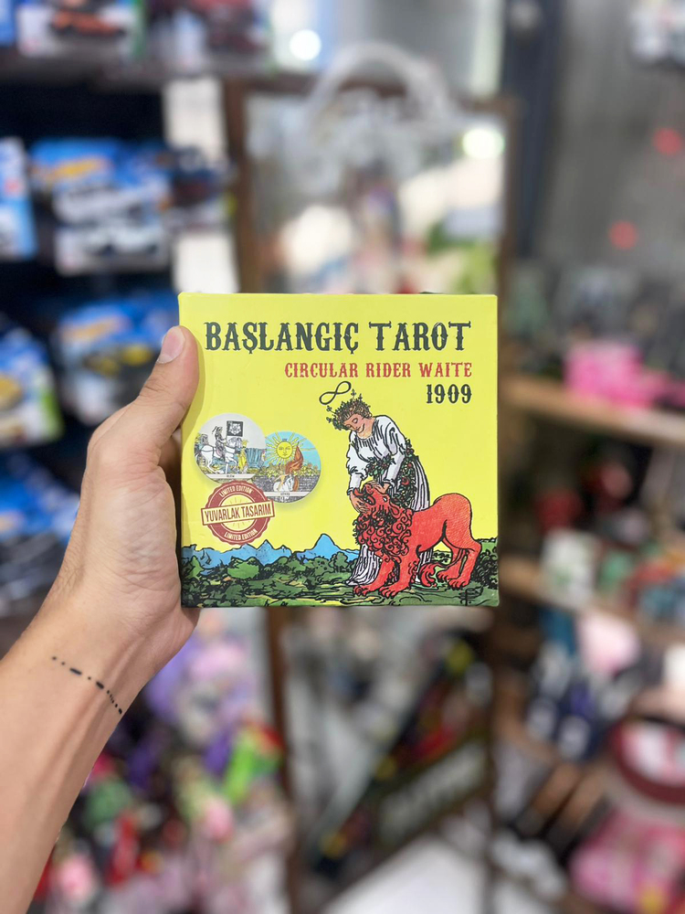 Circular Rider Waite Tarot