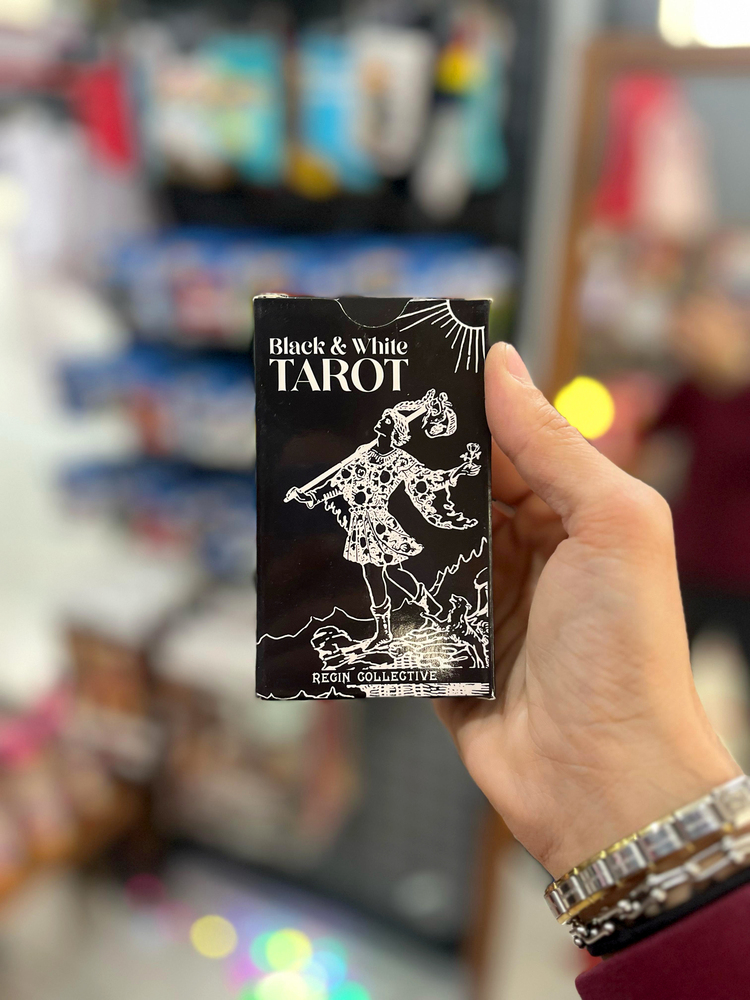 Black & White Tarot