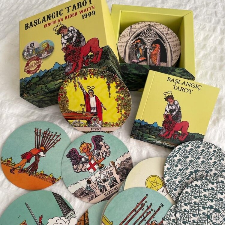 Circular Rider Waite Tarot