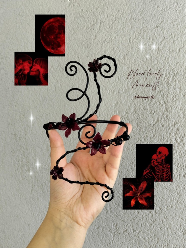 Blood lovely armcuff ♡︎