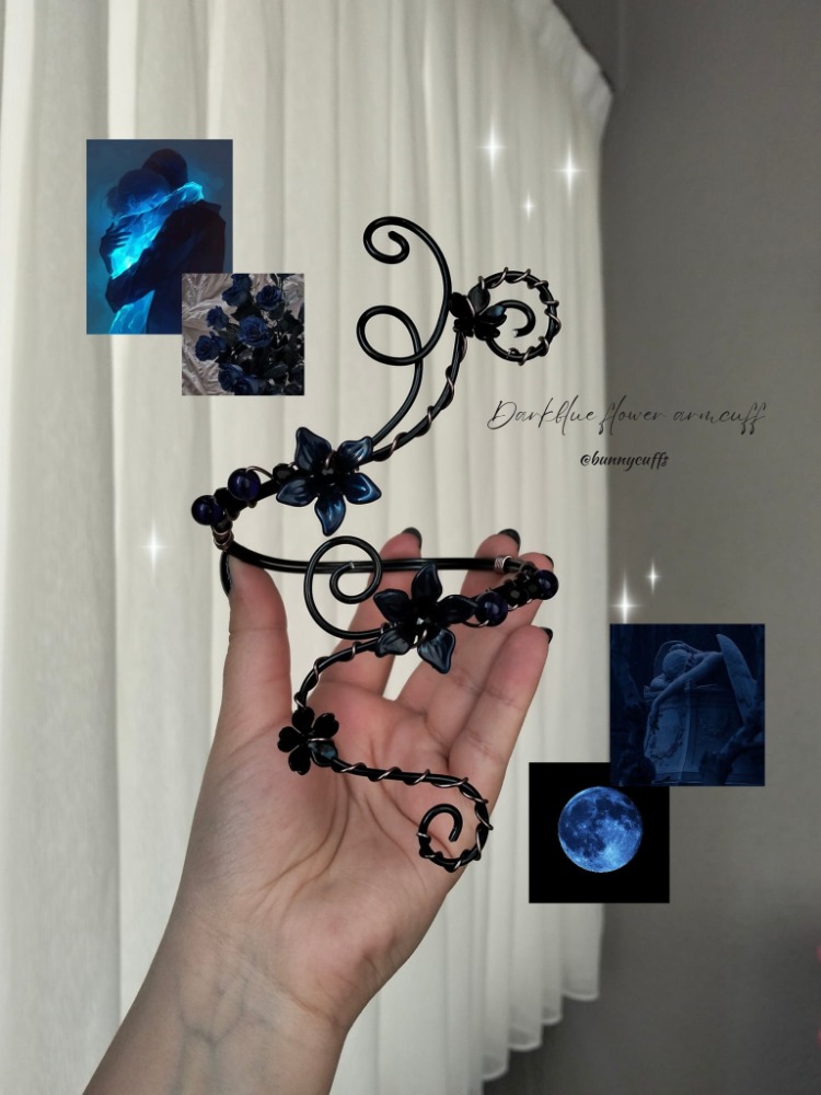 Dark blue flower armcuff ♡︎
