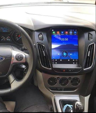 FORD FOCUS TESLA