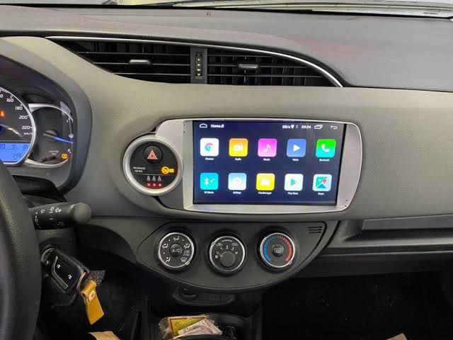 TOYOTA YARİS OEM MULTİMEDYA 