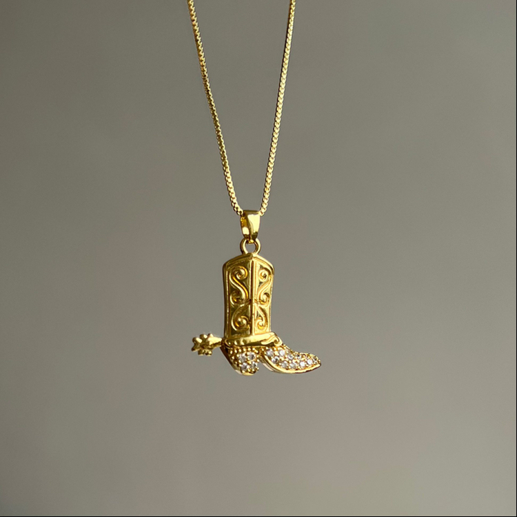 Gold Taşlı Çizme Kolye