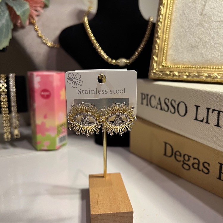 Taşlı Göz Detaylı Gold Küpe