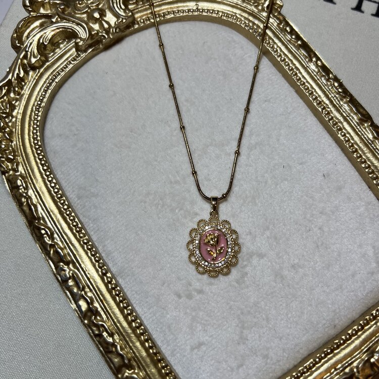 Vintage Gül Çelik Gold Kolye