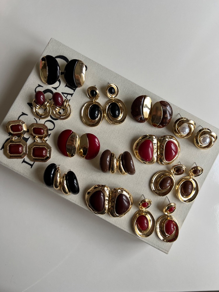 Gold Bordo Detaylı Vintage Küpe