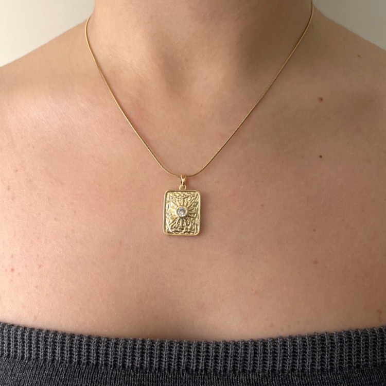 Antik Model Güneş Detaylı Çelik Kolye