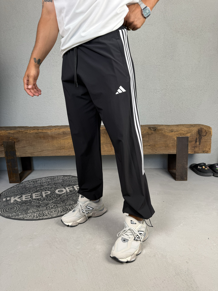 Adidas Essentials Oversized Pants Black/White