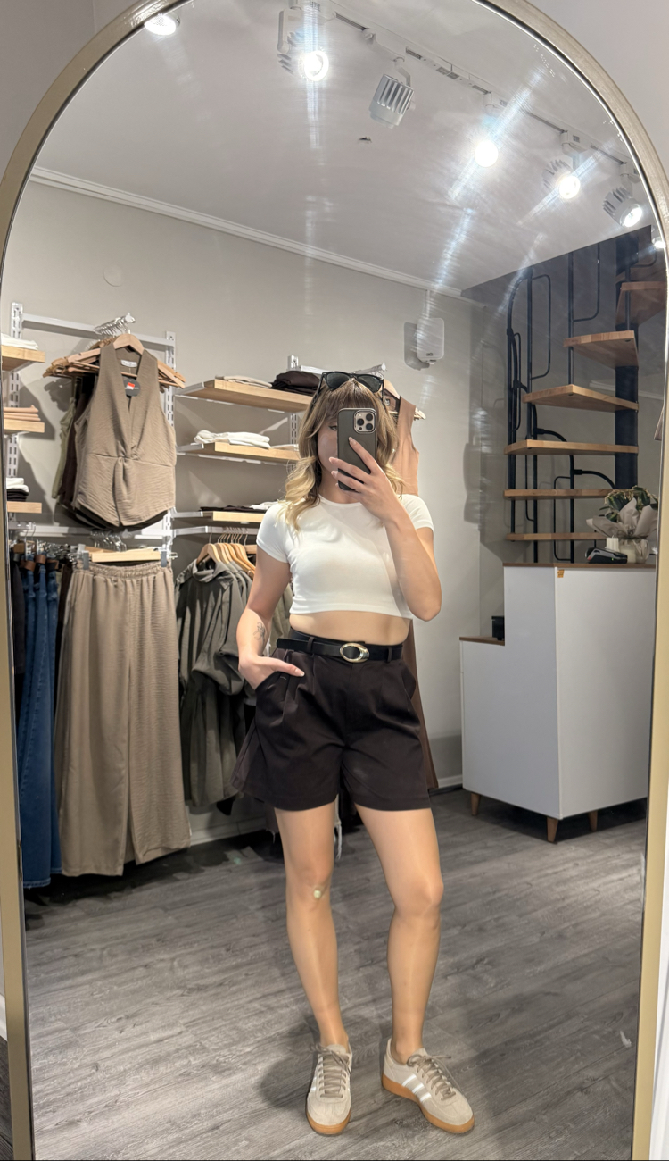 Kemerli Gabardin Şort 