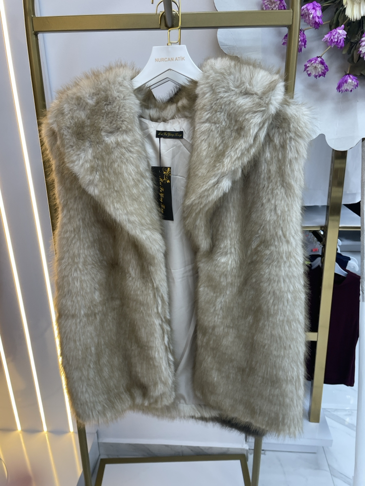 İthal Peluş Kapşonlu Yelek