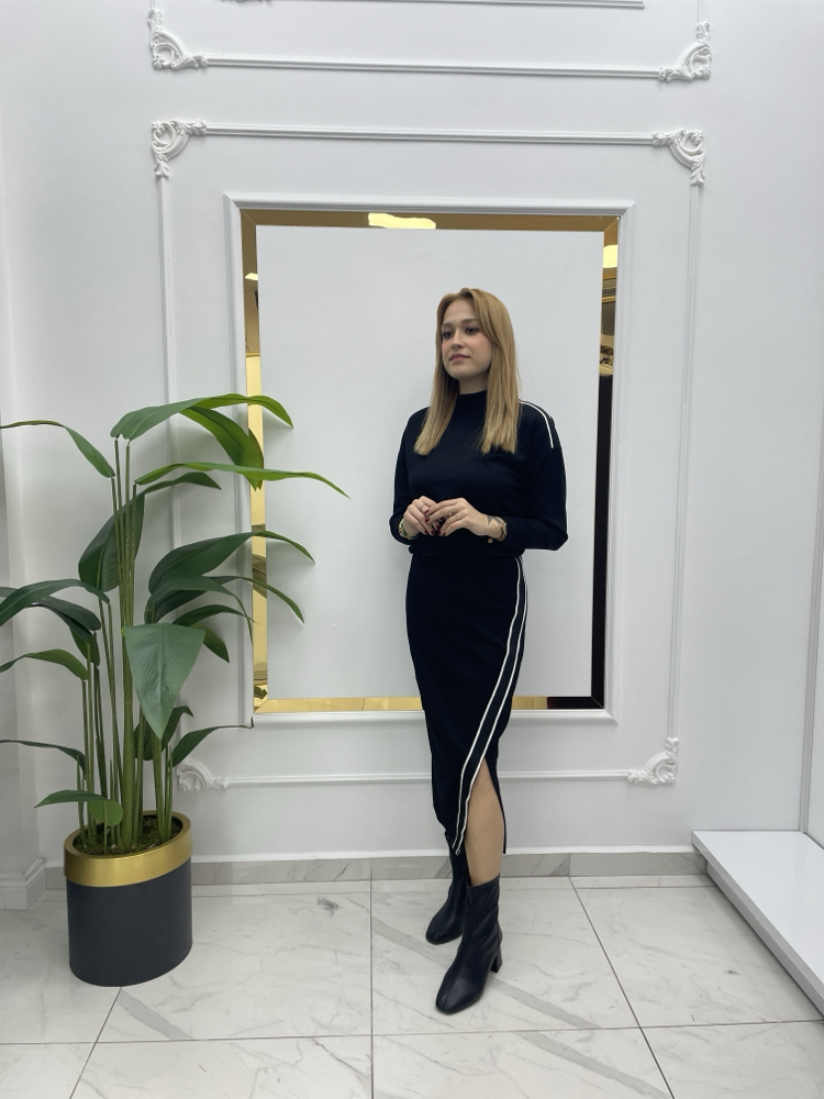 Şeritli Yırtmaçlı Etekli Takım