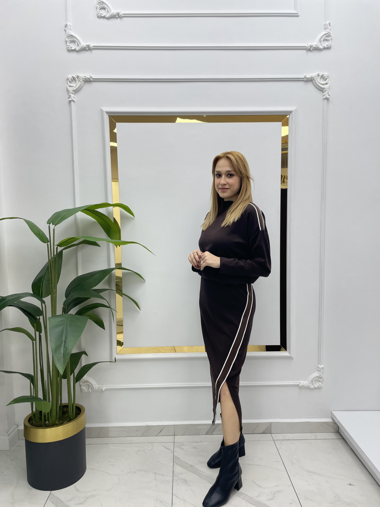 Şeritli Yırtmaçlı Etekli Takım