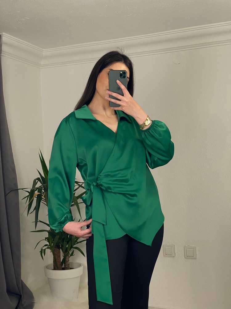 marka model yandan bağlamalı bluz (zümrüt)