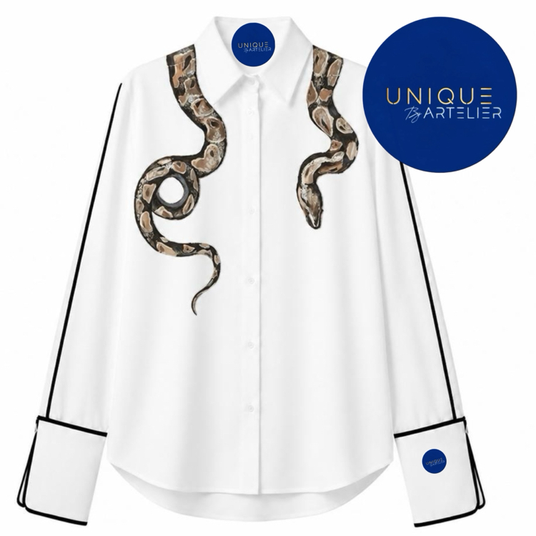Unique | Snake’s embrace