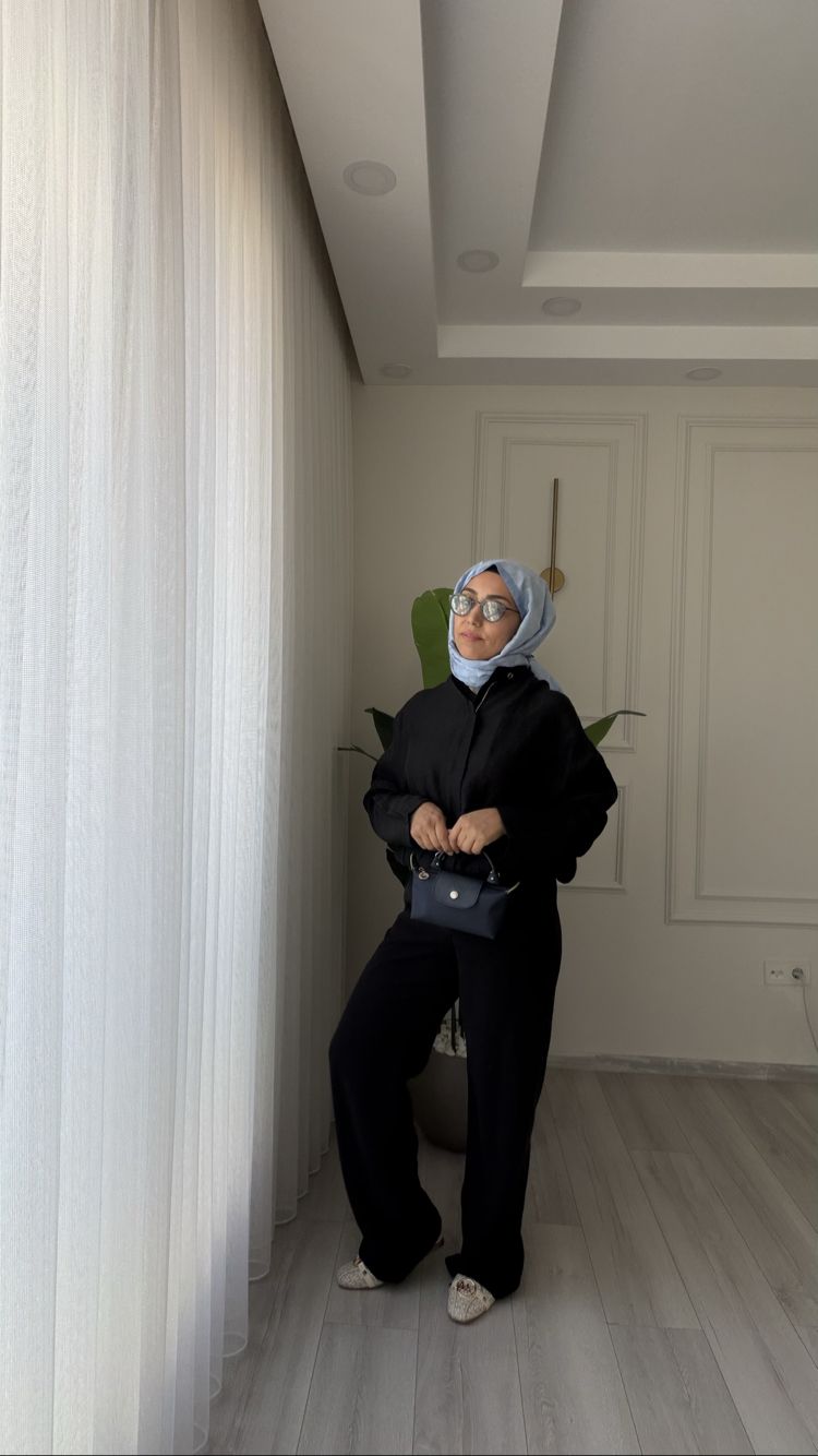 Black Trousers