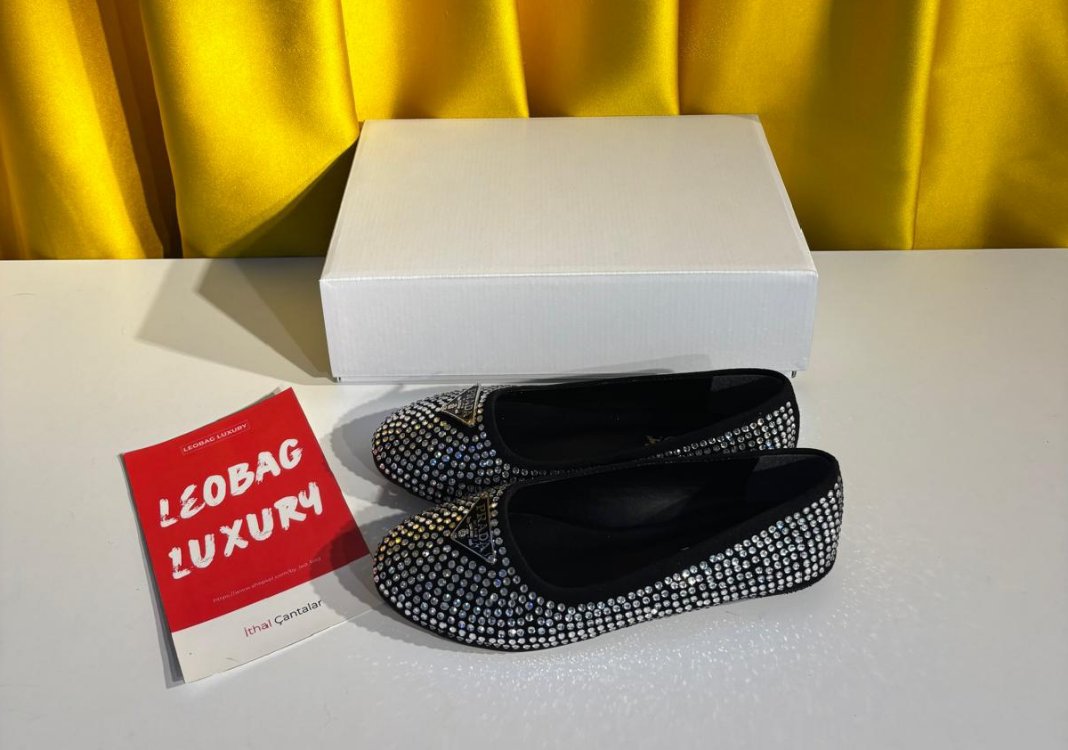 Prada Taşlı Babet
