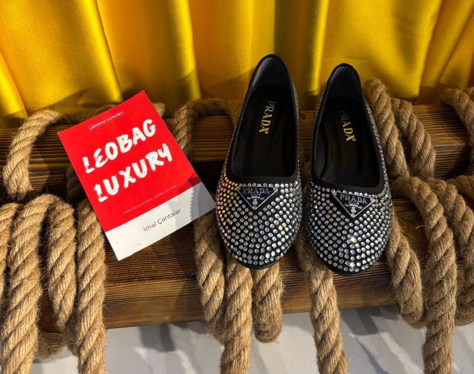 Prada Taşlı Babet