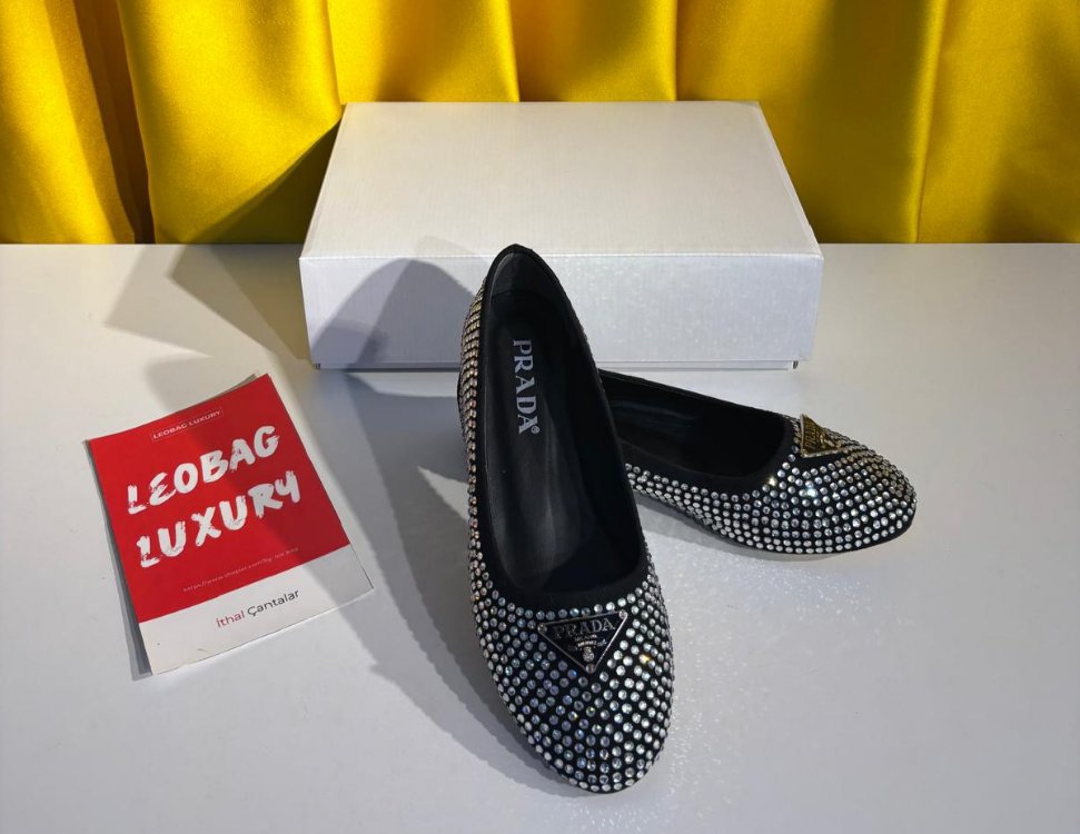 Prada Taşlı Babet