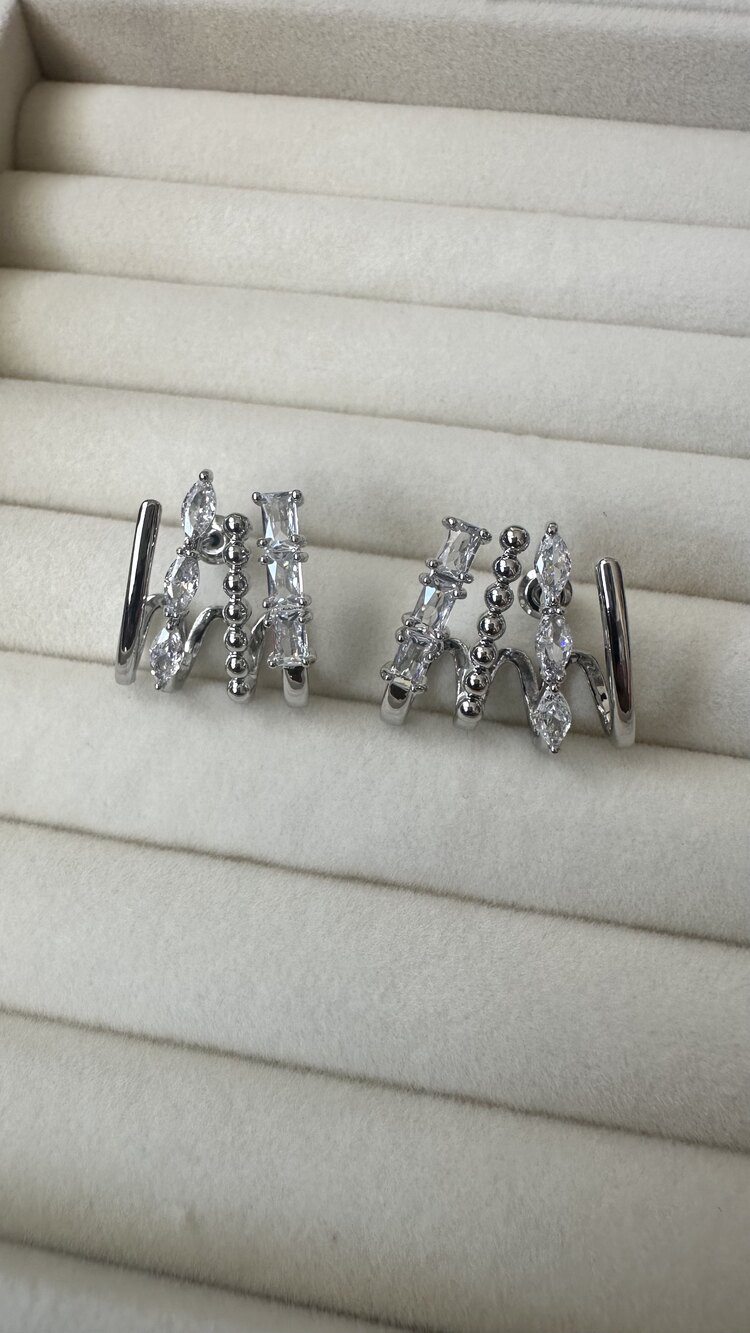 Silver Taşlı Çoklu Küpe