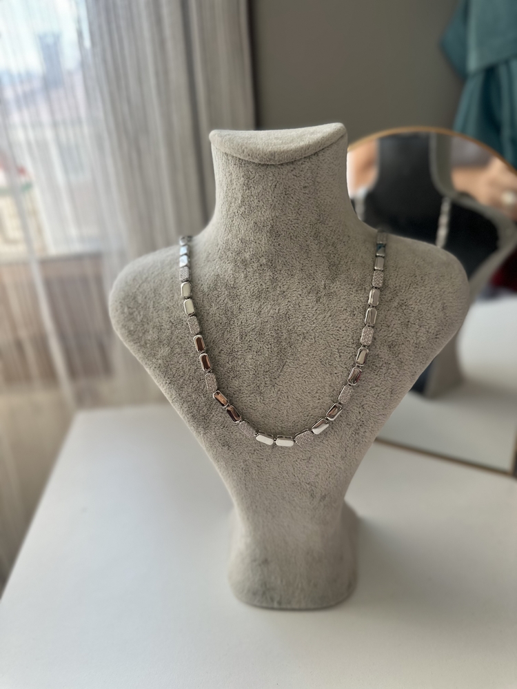 Taşlı silver renk sıralı Kolye