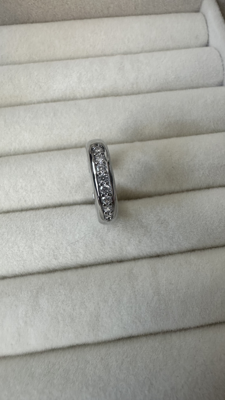 Tekli Taşlı Silver Earcuff