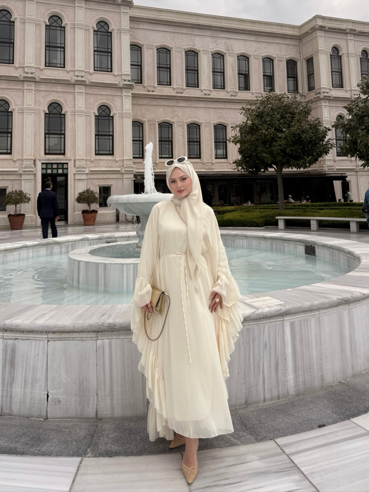 Fırfırlı abaya krem ön sipariş