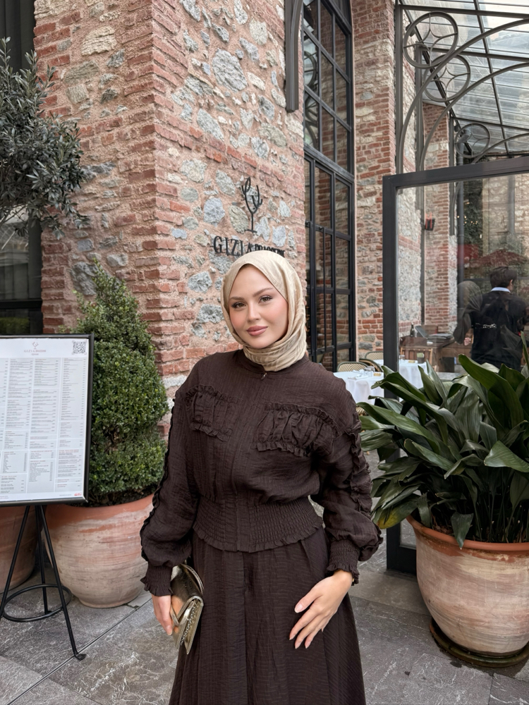 Nora takım kahverengi