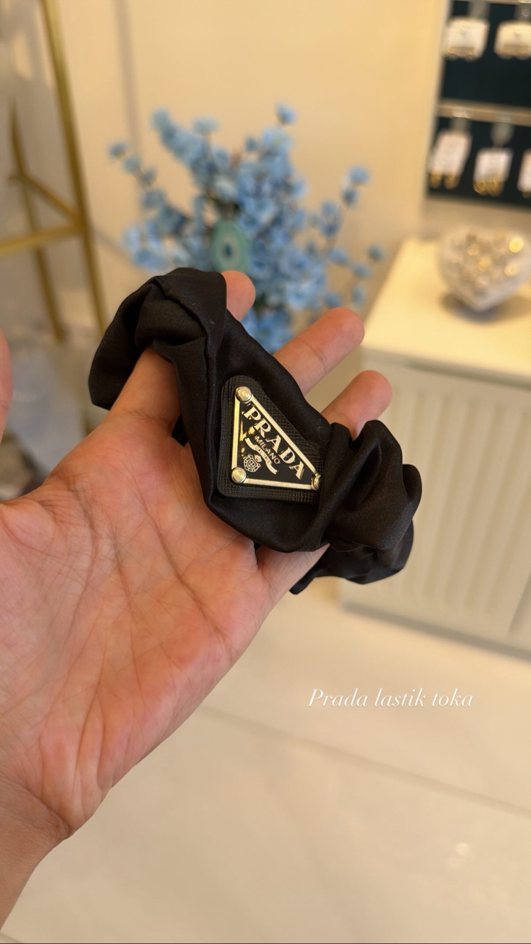 Prada Tasarim Toka 