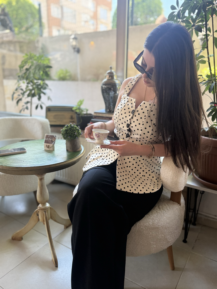 KEMER DETAY PUANTİYE PEPLUM BLUZ