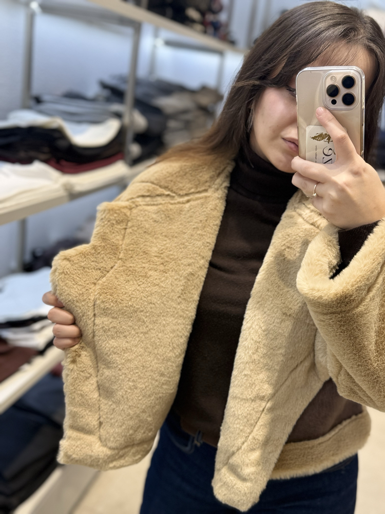 DERİ DETAY PELUŞ