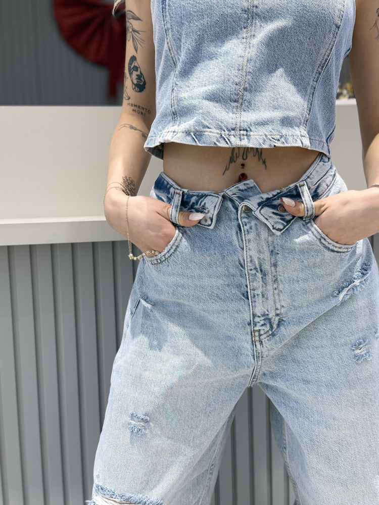 YIRTIK JEAN