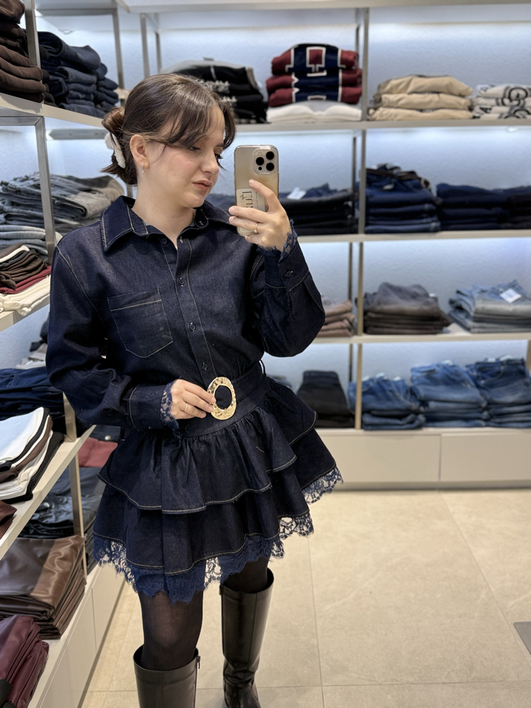 ETEĞİ VOLANLI DANTEL DETAY ELBİSE