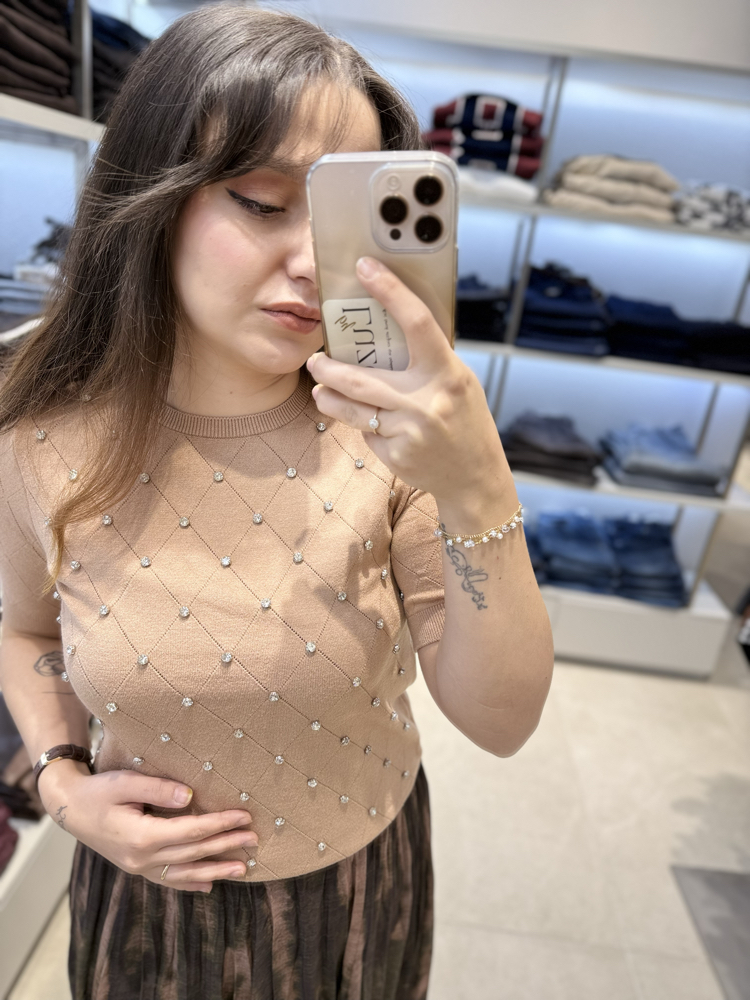 TAŞLI KISA KOL TRİKO