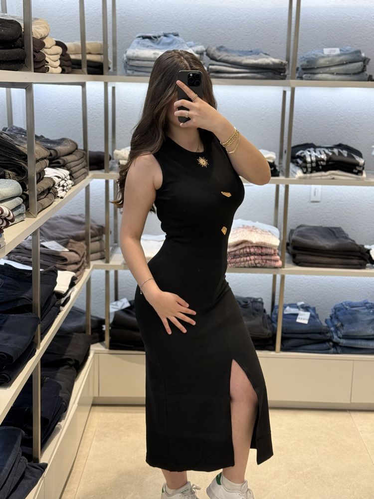 AKSESUAR DETAY ELBİSE 