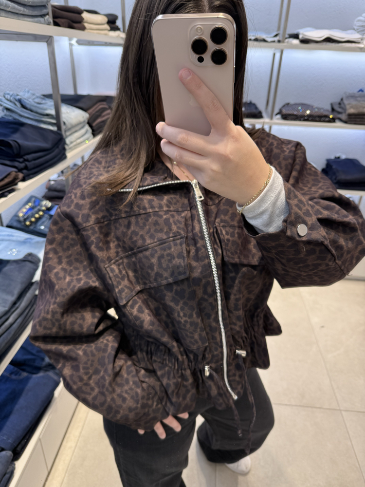 Leopar desenli mont