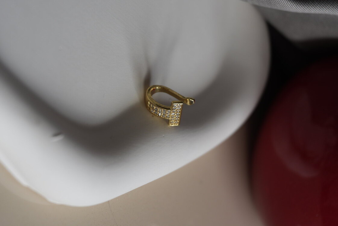The T cuff