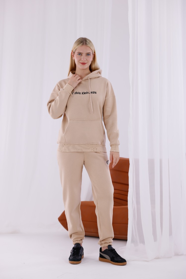 CALVİN KLEİN JEANS EŞOFMAN TAKIMI BEJ
